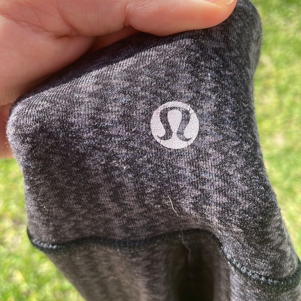 [Lululemon] Black/Gray Chevron Pattern Leggings -… - image 4